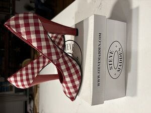 Steve Madden Red and White Gingham Peep Toe Pump Sz 7 1/2